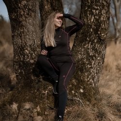 Yukon - Baselayer with half-zip and app controlled heating - Woman